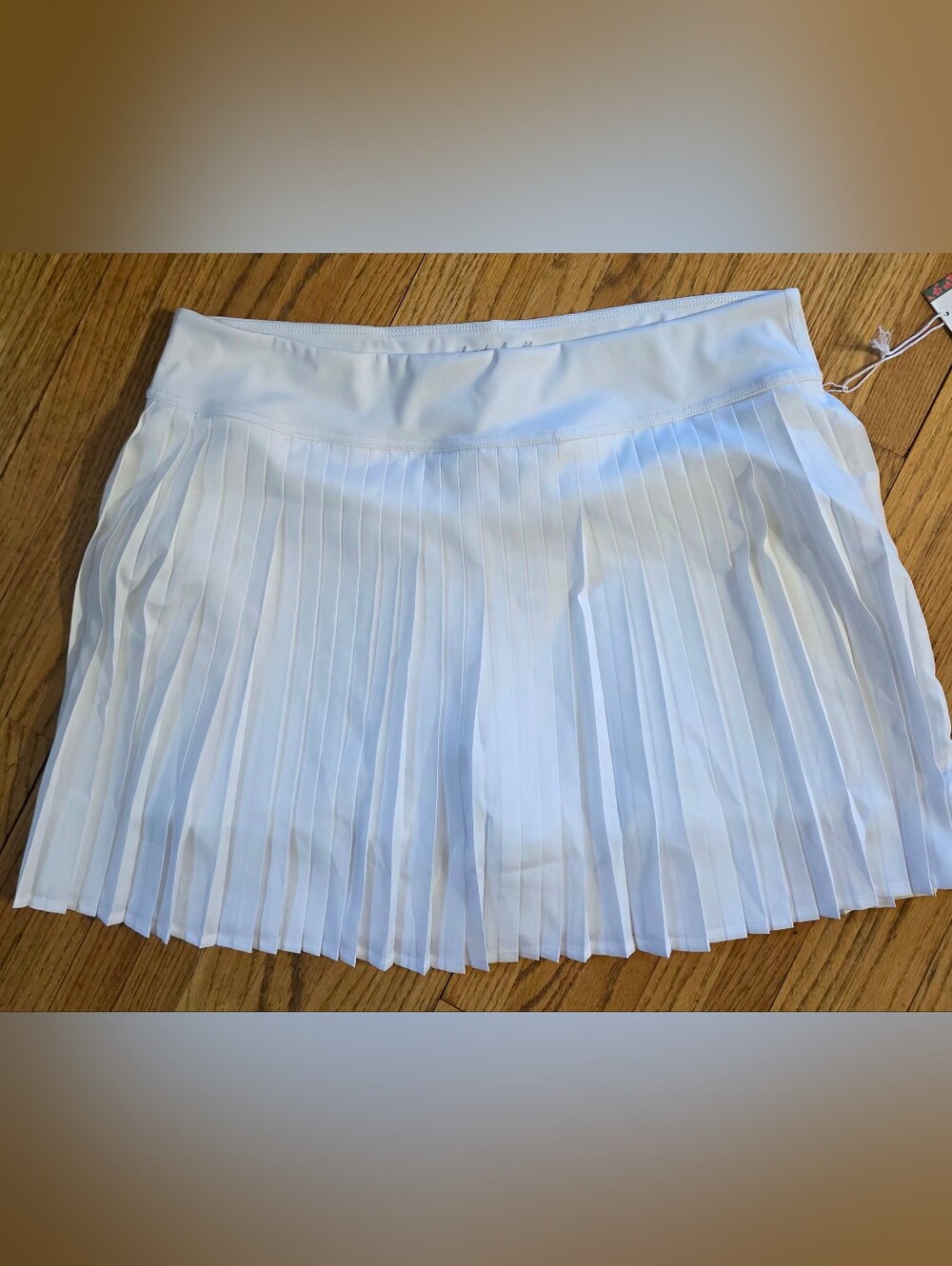 Ladies Barstool Golf White Pleated Skort